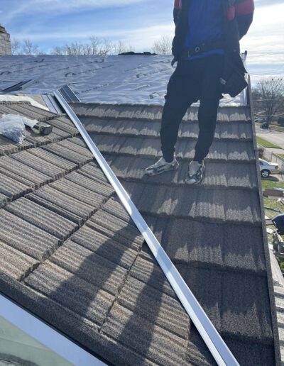 installing metal roof on Pontiac, MI home